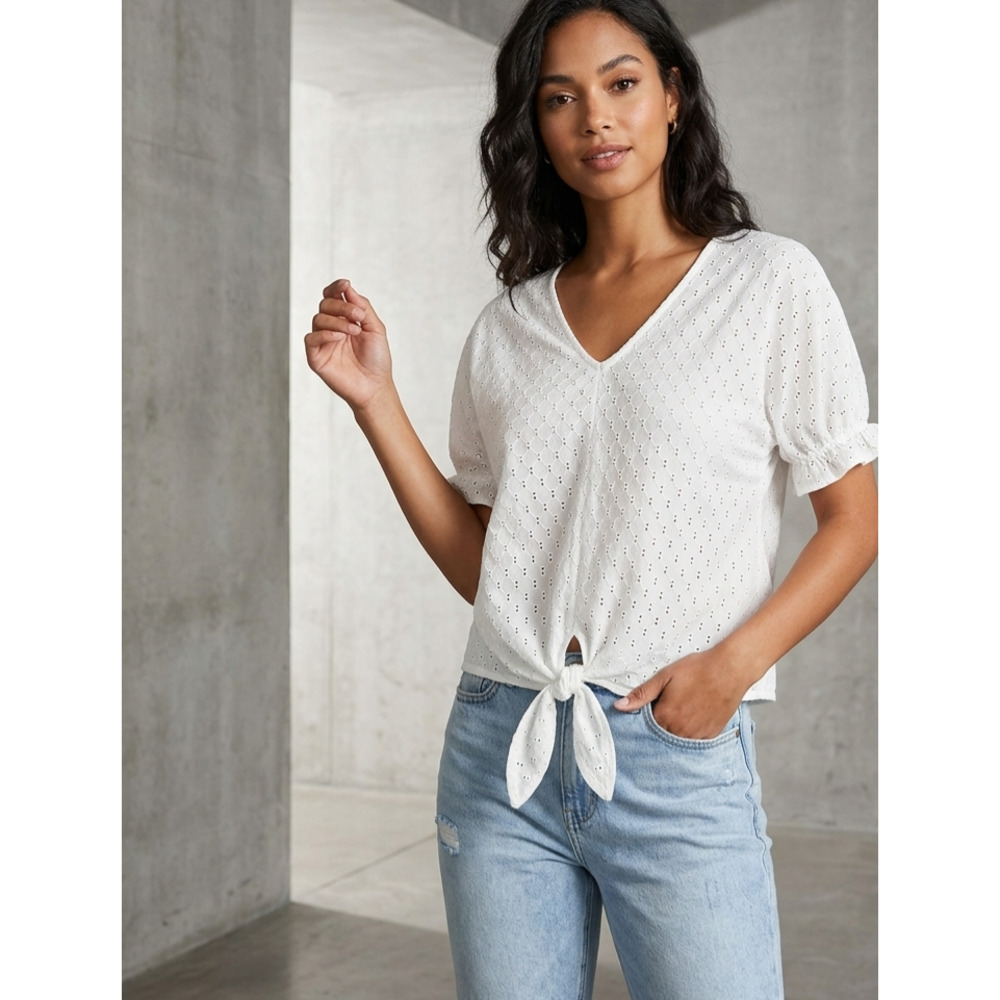 W5 White Eyelet Tie Front Top Boho Chic Cottagecore Size M